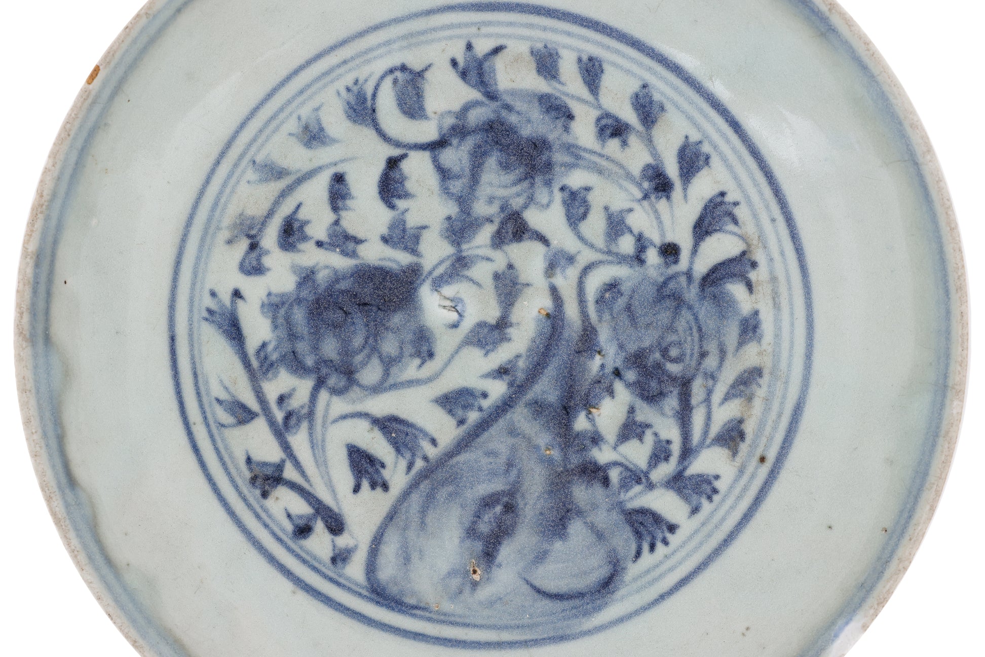 A BLUE AND WHITE PORCELAIN DISH