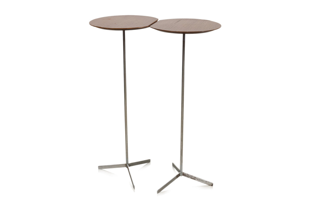 A PAIR OF CONTEMPORARY COCKTAIL TABLES