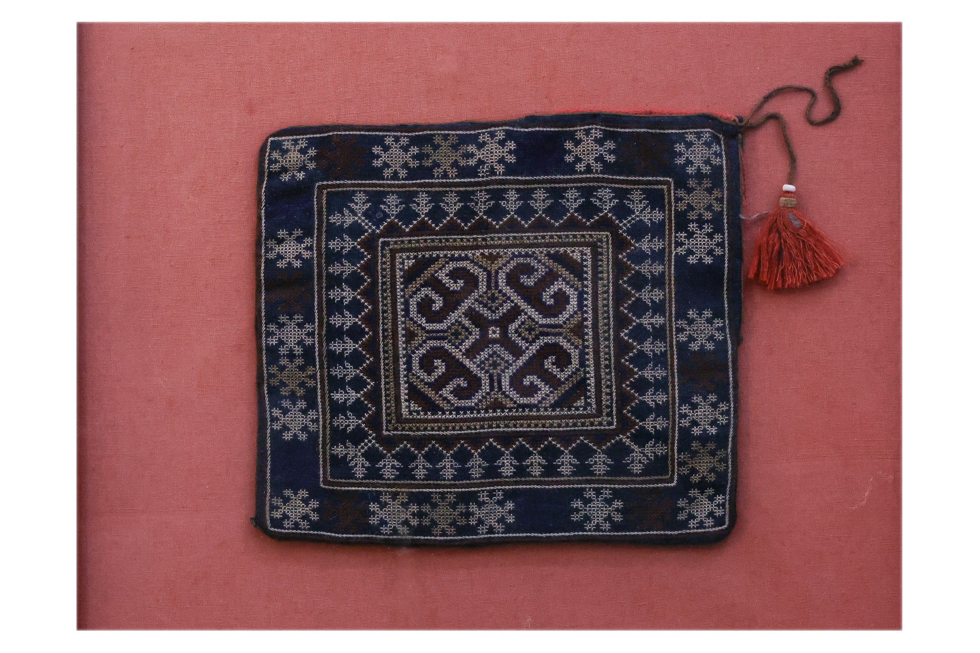 A SOUTHEAST ASIAN TEXTILE