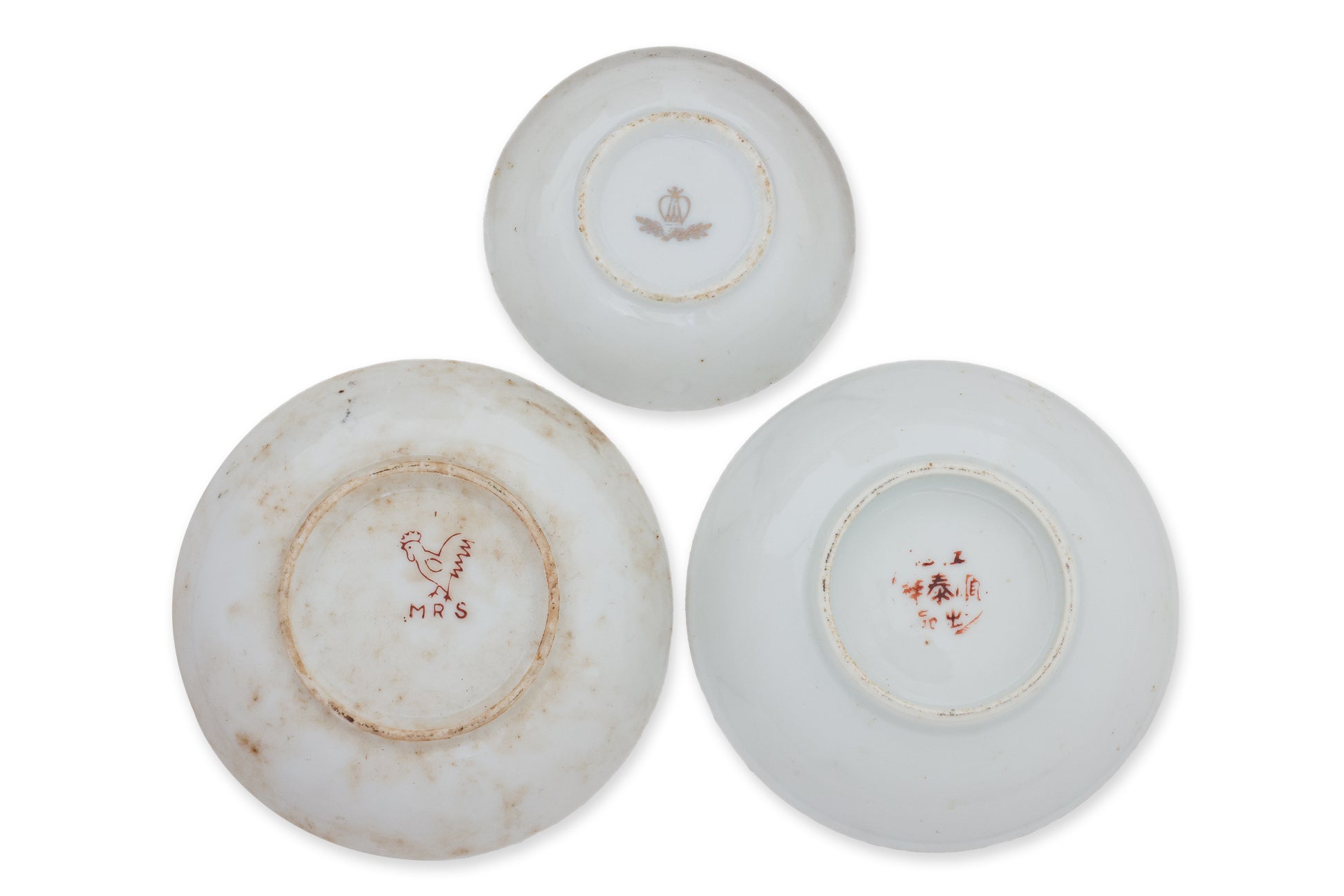 A HARLEQUIN WHITE AND GOLD DINNER SET