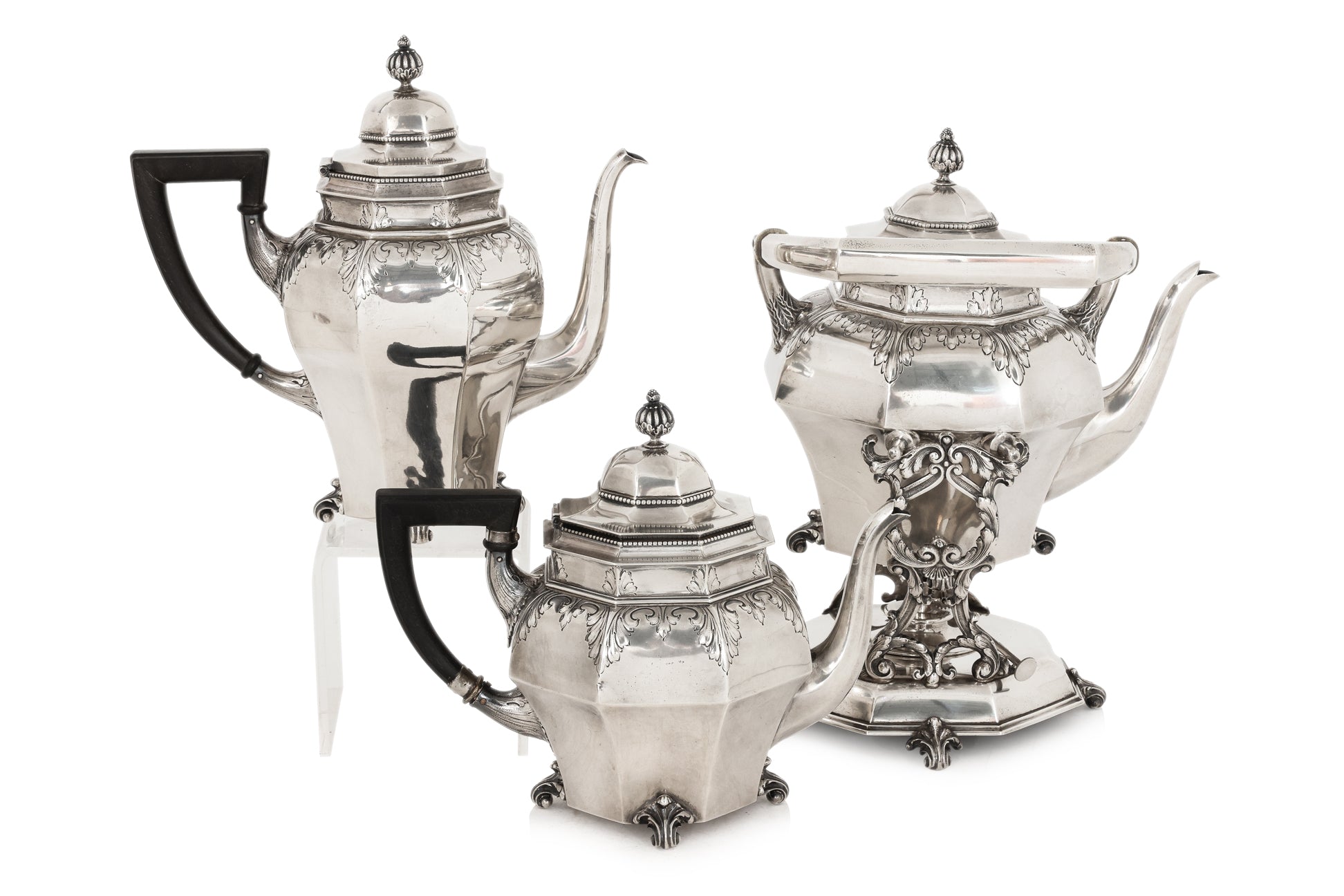 AN AMERICAN STERLING SILVER TEA AND COFFEE SERVICE BY GORHAM