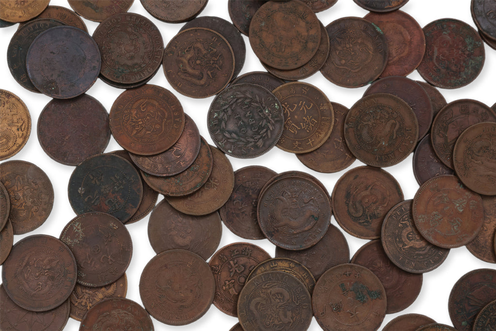CHINA EMPIRE AND REPUBLIC - A LARGE GROUP OF ASSORTED COPPER COINAGE