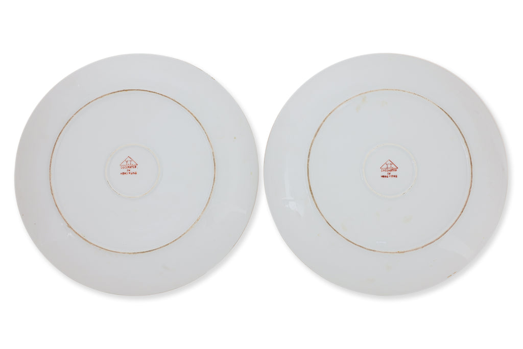 A PAIR OF ENAMELLED PORCELAIN LOTUS DISHES
