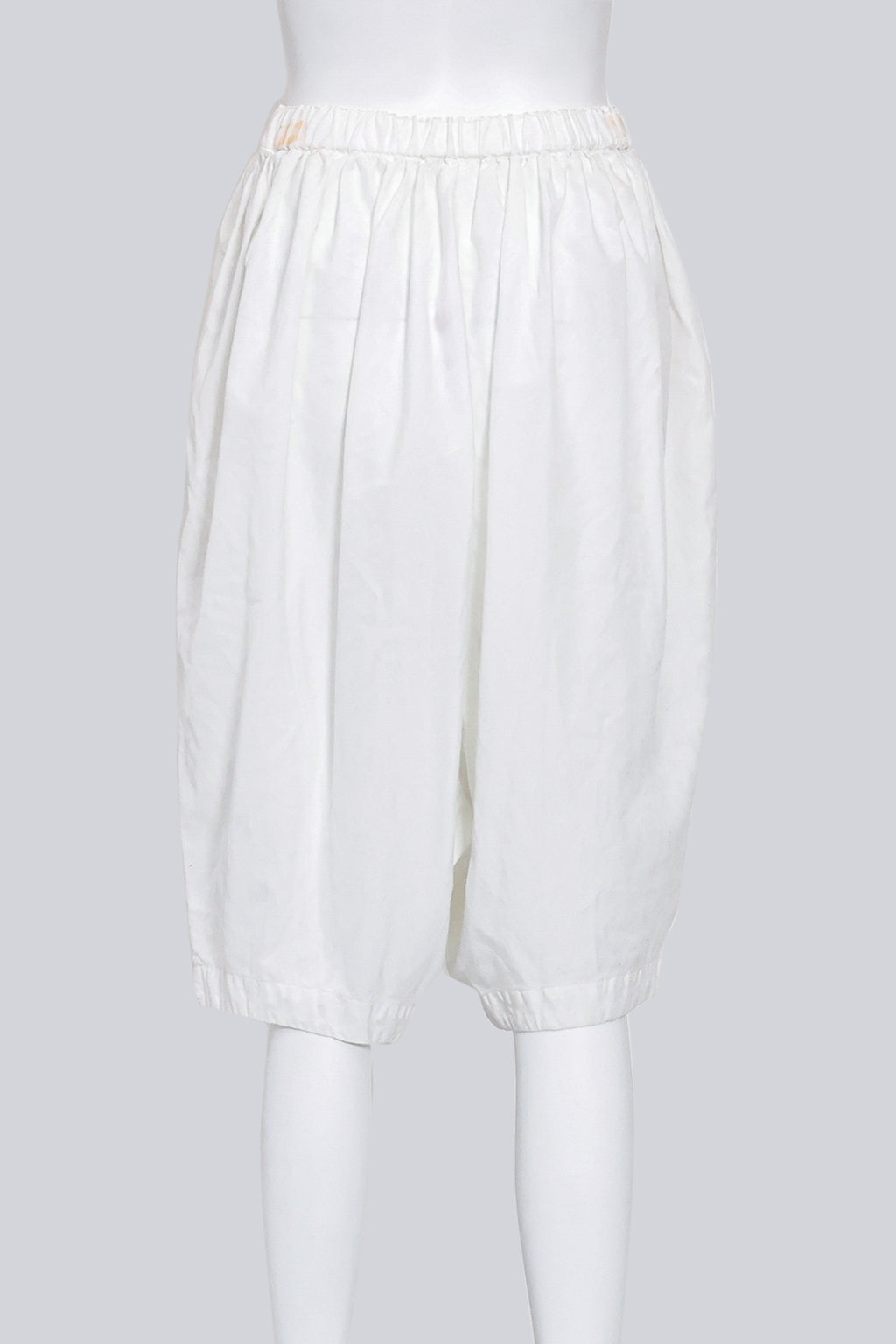 COMME DES GARCONS - A PAIR OF 2015 WHITE BERMUDA SHORTS
