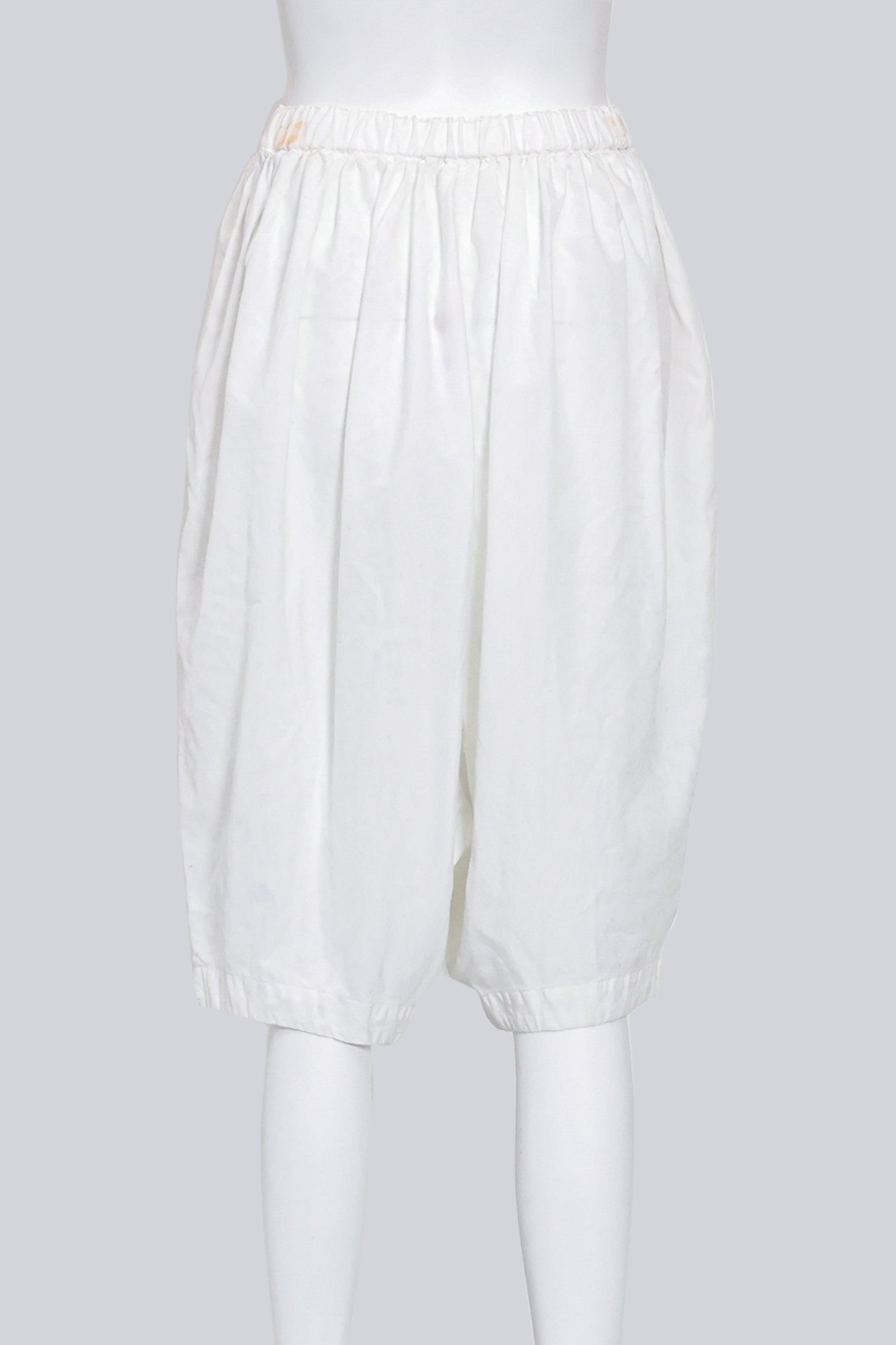COMME DES GARCONS - A PAIR OF 2015 WHITE BERMUDA SHORTS