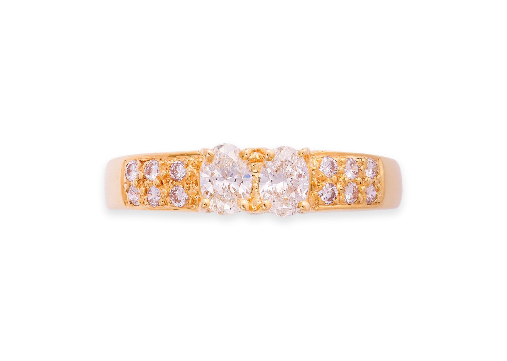A HIGH KARAT GOLD DIAMOND RING