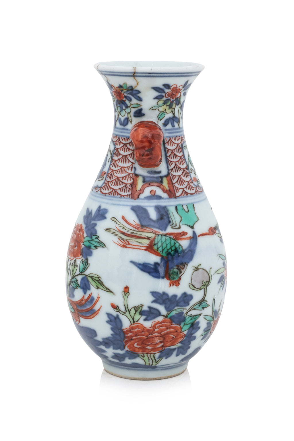 A MINIATURE WUCAI VASE AND A BLUE AND WHITE LOTUS DISH