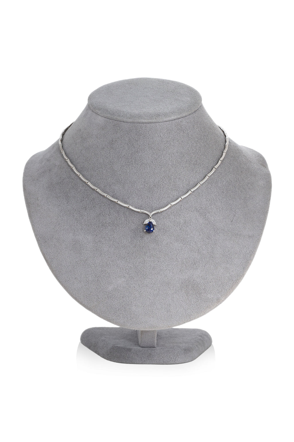 A BLUE SAPPHIRE AND DIAMOND NECKLACE