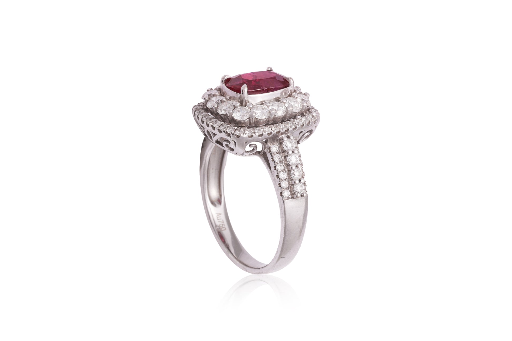 AN UNHEATED BURMESE RUBY AND DIAMOND RING