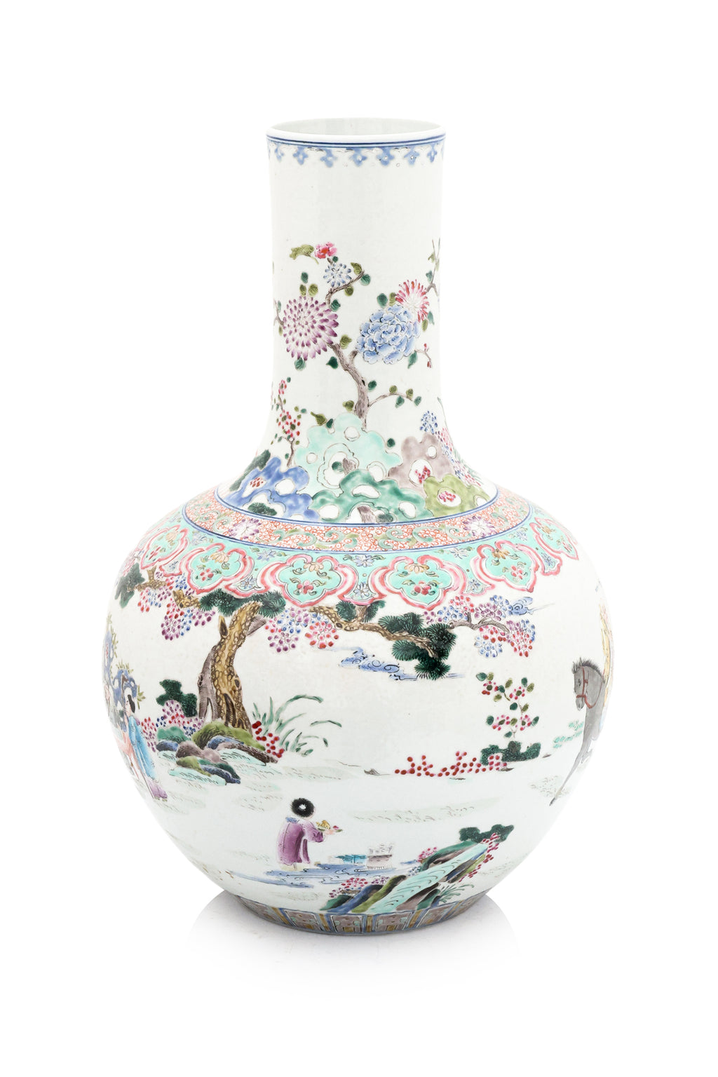 A LARGE FAMILLE ROSE BOTTLE VASE