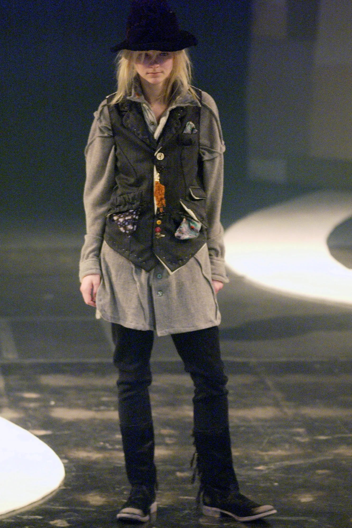 UNDERCOVER JUN TAKAHASHI - AN A/W 2004-2005 SLEEVELESS BLAZER WITH MULTI-COLOURED BUTTONS