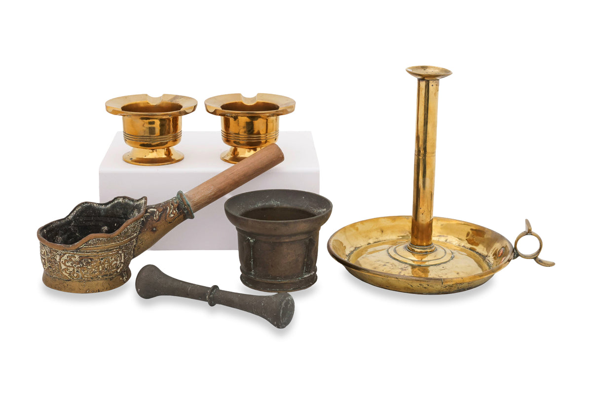 A GROUP OF BRASS ITEMS
