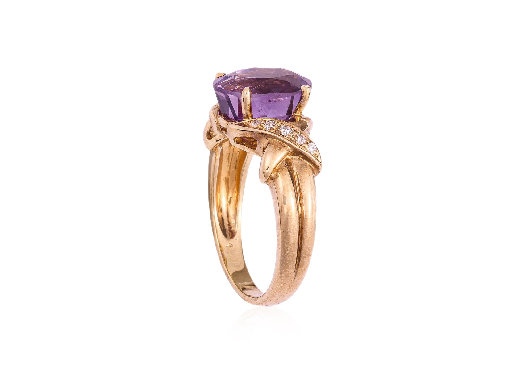 AN AMETHYST AND DIAMOND RING