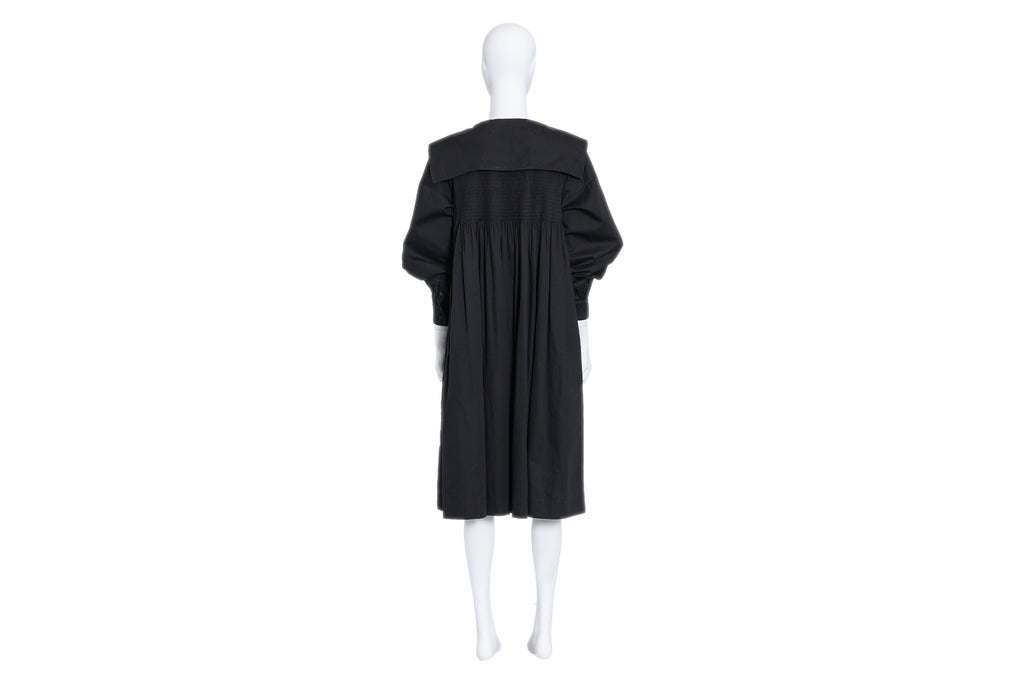 A MOLLY GODDARD BLACK BABYDOLL DRESS WITH OVERSIZED COLLAR