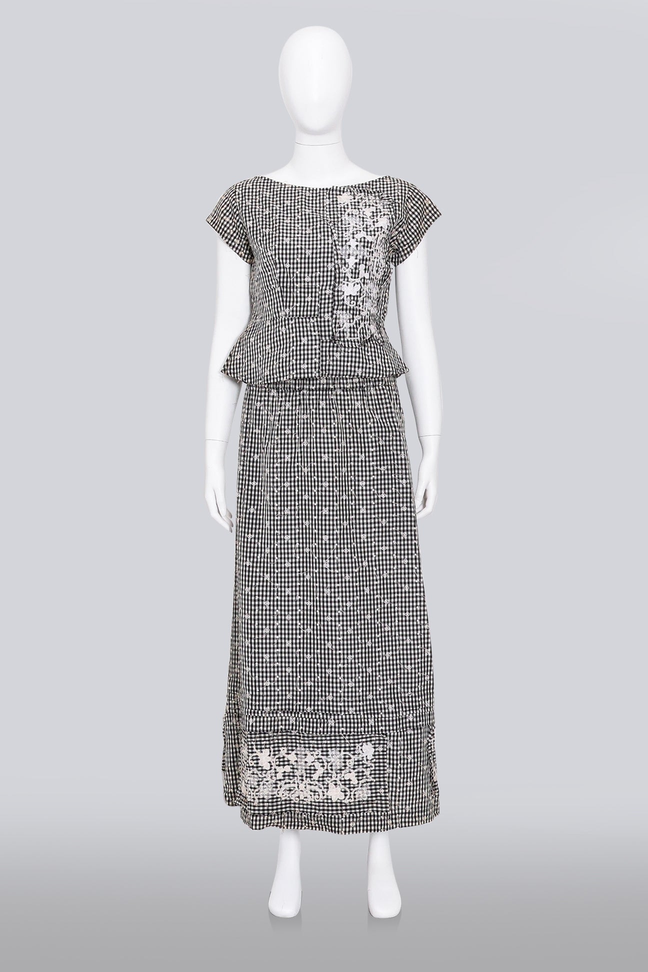 COMME DE GARCON - A CHECKED POINTELLE FRINGE TOP AND SKIRT SET