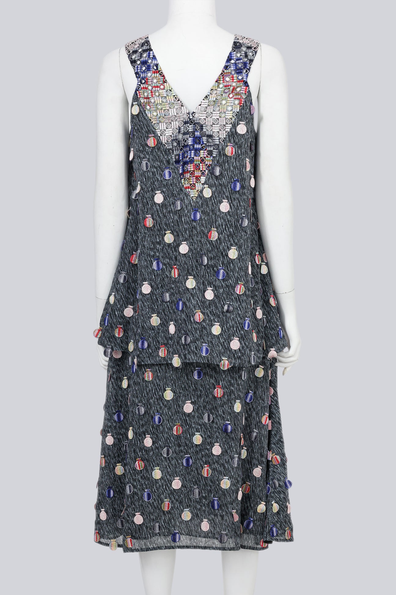 MARCO DE VINCENZO - A GREY SET WITH MULTICOLORED SEWN IN TABS