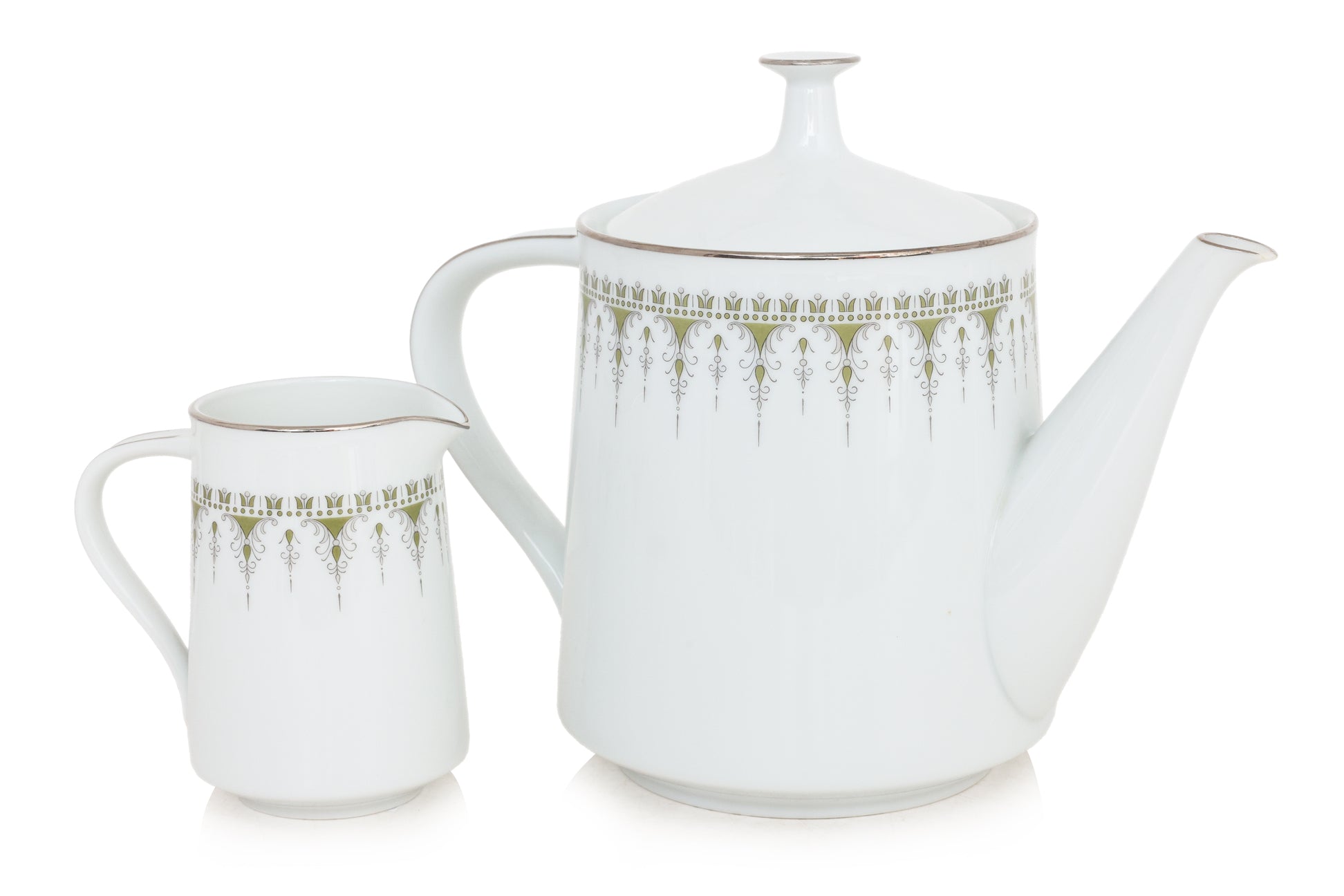 A NORITAKE 'KAMBROOK' PATTERN PART DINNER AND TEA SERVICE