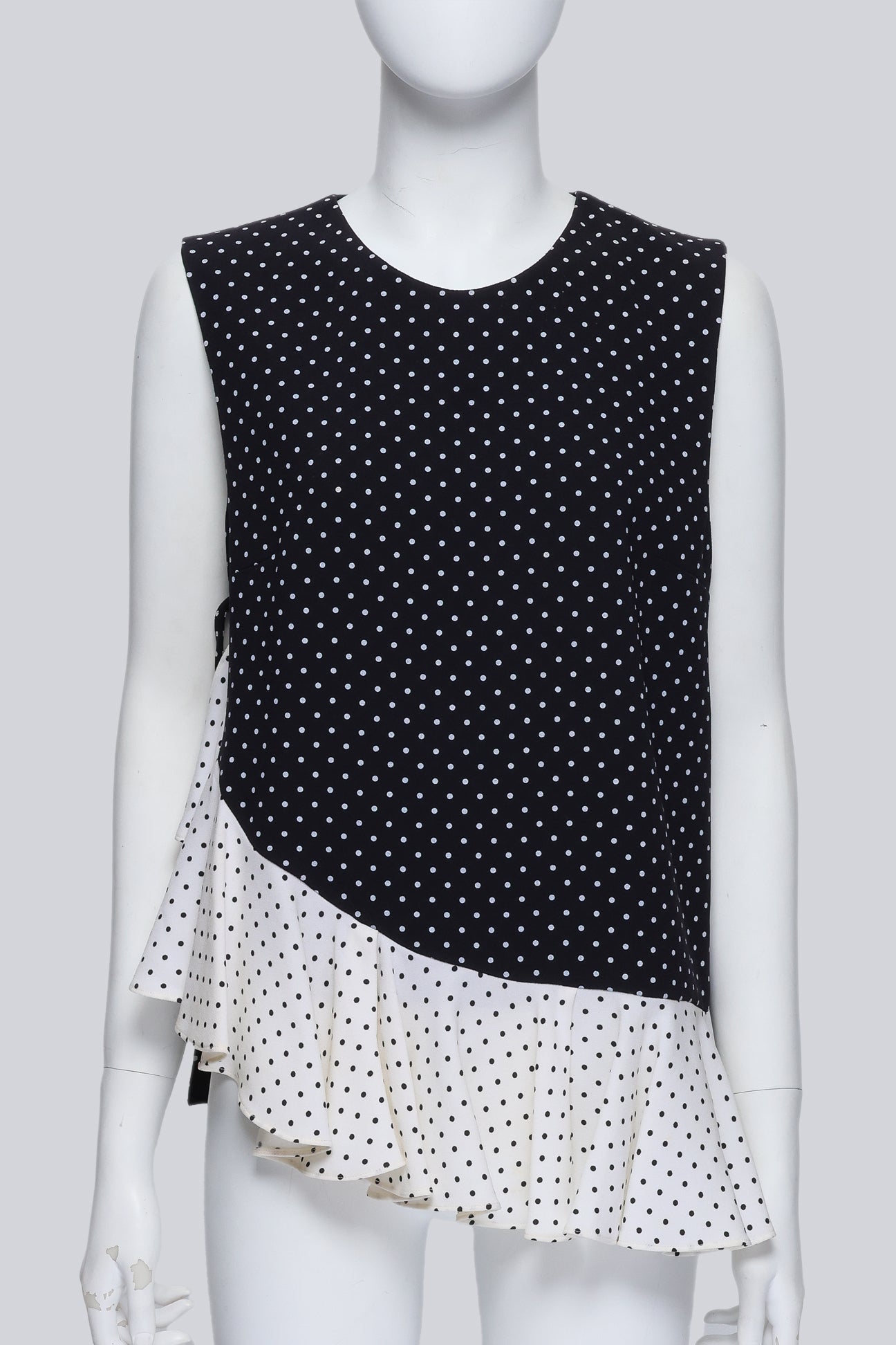 J.W.ANDERSON - A BLACK AND WHITE POLKA DOT RUFFLED TOP