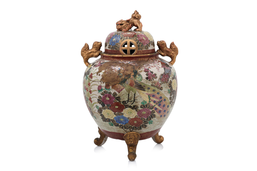 A LARGE SATSUMA POTTERY JAR AND COVER