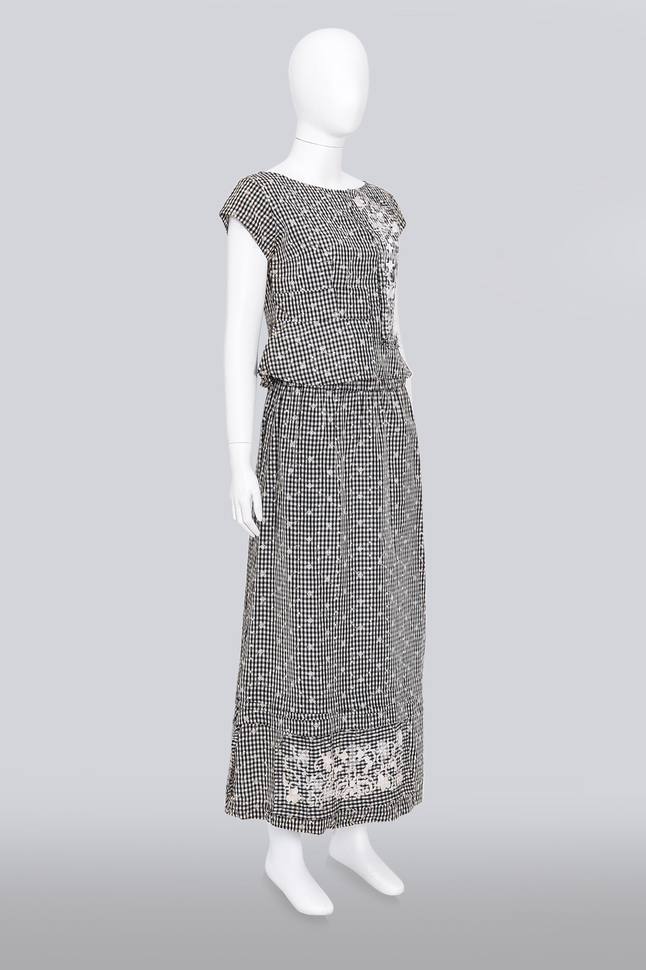 COMME DE GARCON - A CHECKED POINTELLE FRINGE TOP AND SKIRT SET