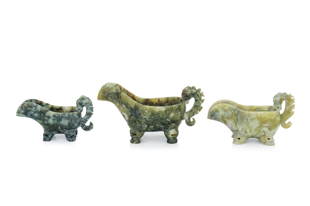 A GROUP OF CHINESE DECORATIVE OBJECTS