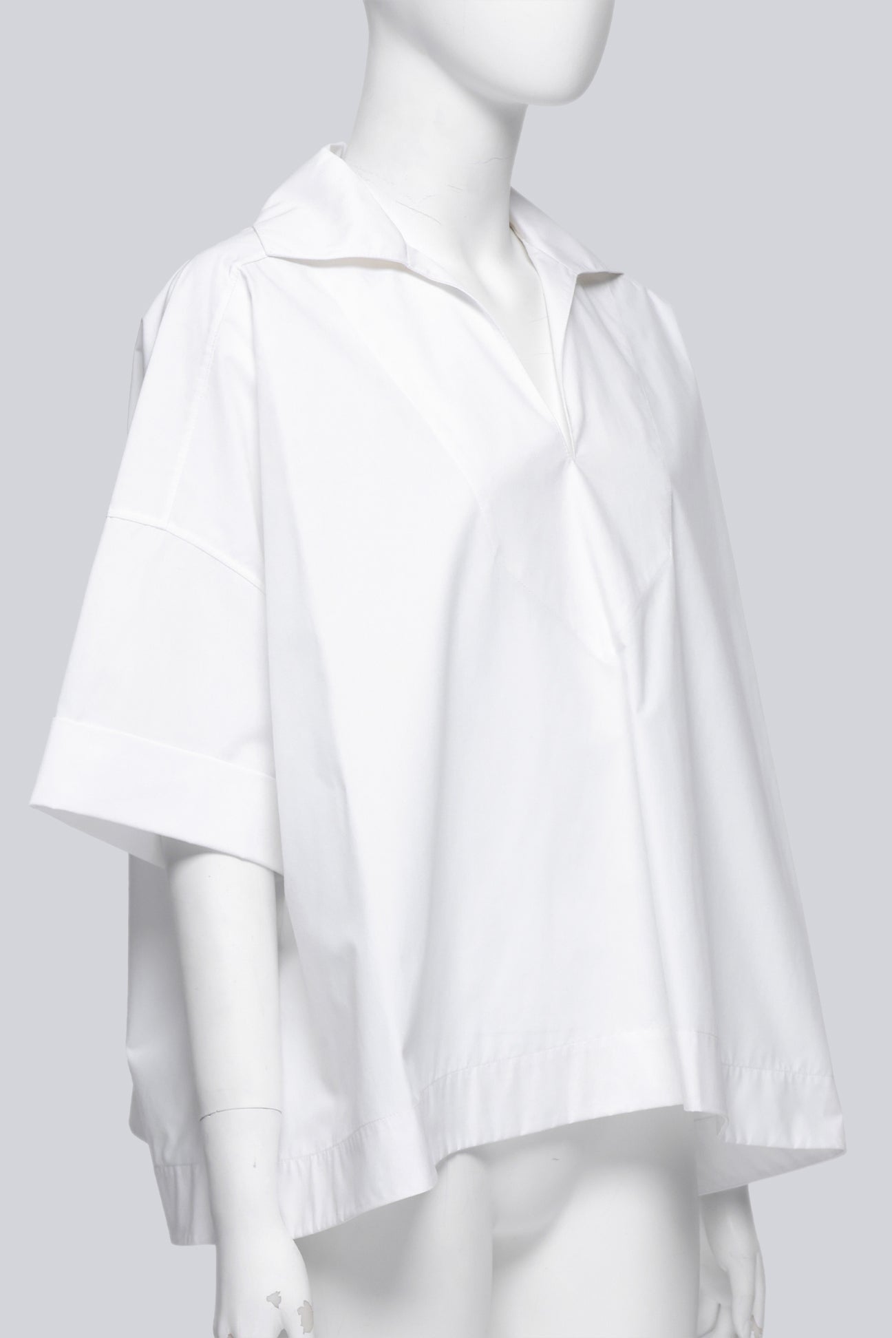 BALENCIAGA - A WHITE COLLARED SHIRT