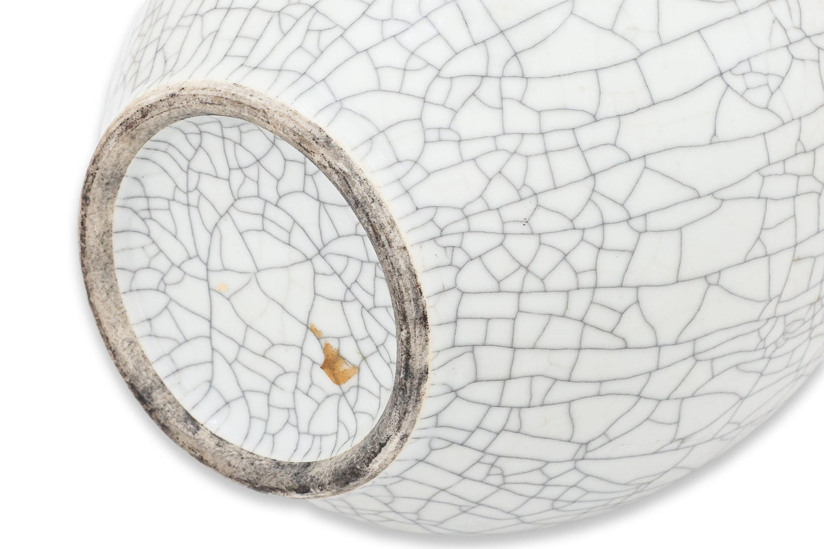 A CRACKLE-GLAZED PORCELAIN BOTTLE VASE