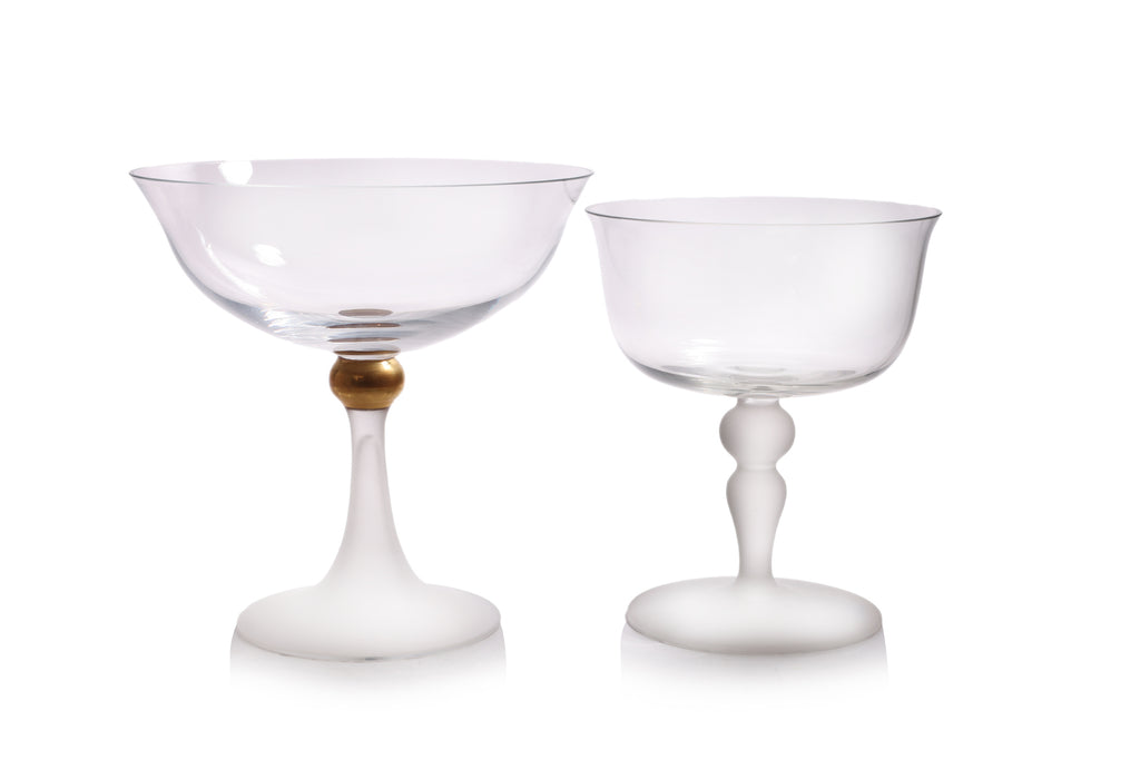 A GROUP OF HOYA AND OTHER GLASS ITEMS