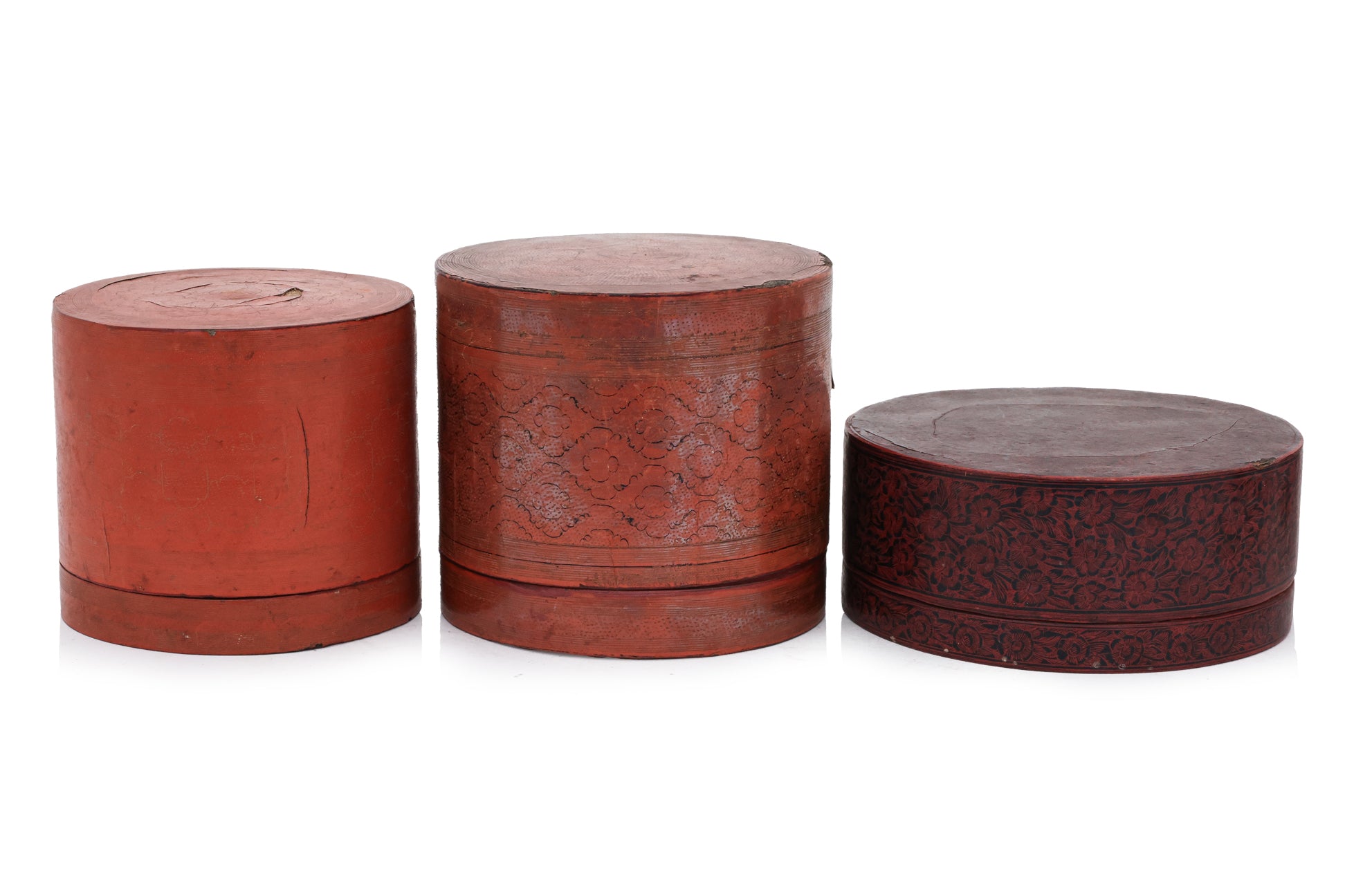 A GROUP OF FIVE BURMESE RED LACQUERED BOXES AND CUPS (5)