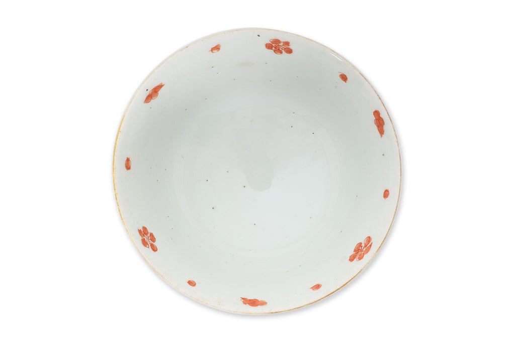 AN ENAMELLED PORCELAIN BOWL AND COVER