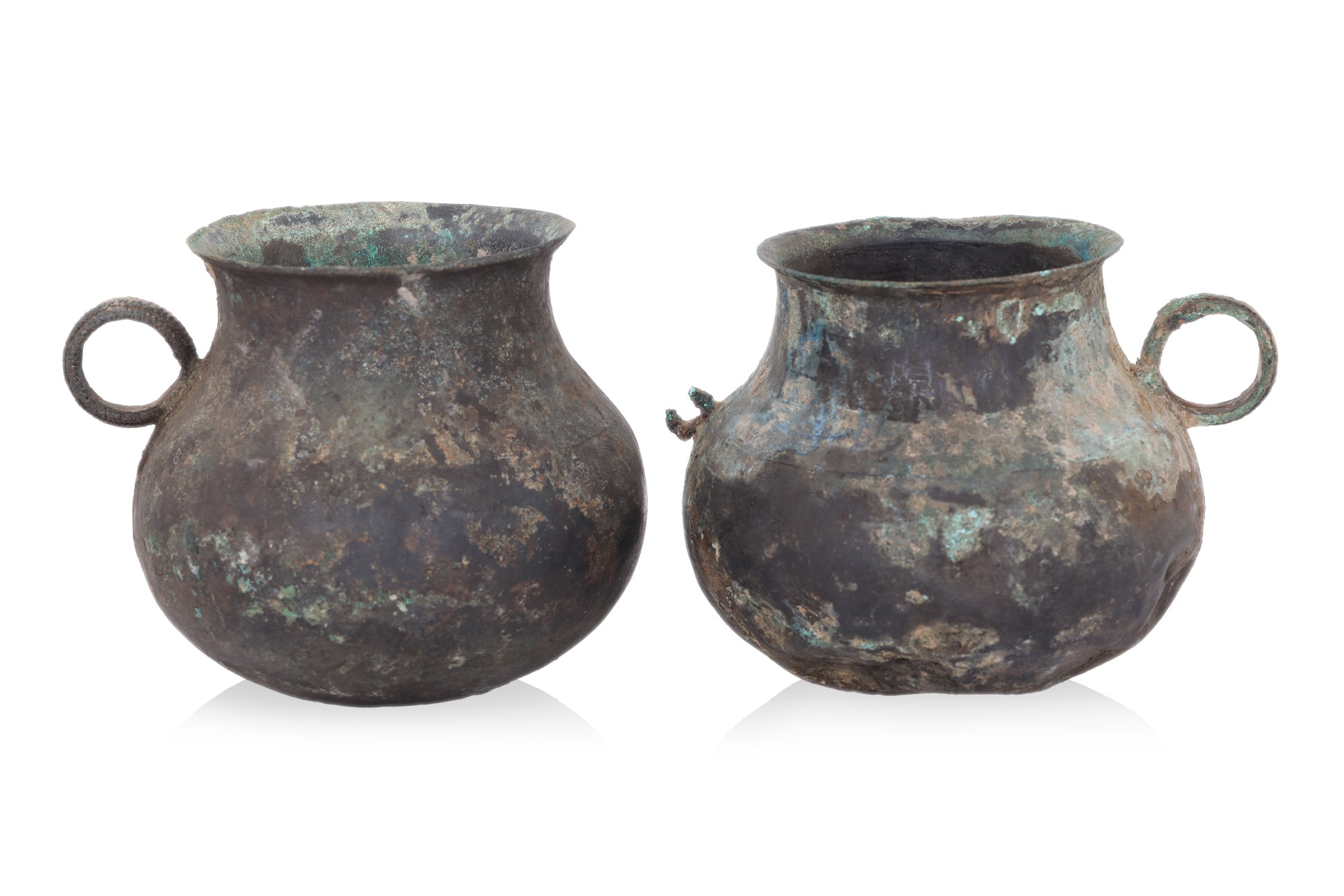 TWO BRONZE FOOD VESSELS, MOU