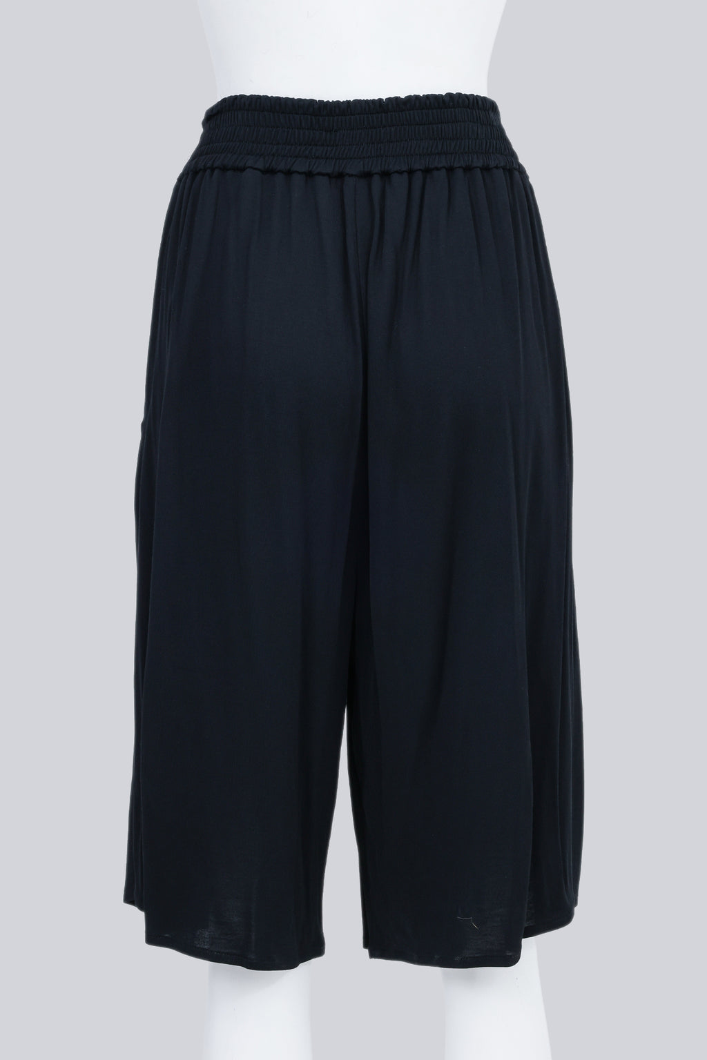 MAISON MARTIN MARGIELA - A PAIR OF PLEATED DRAWSTRING LOOSE SHORTS