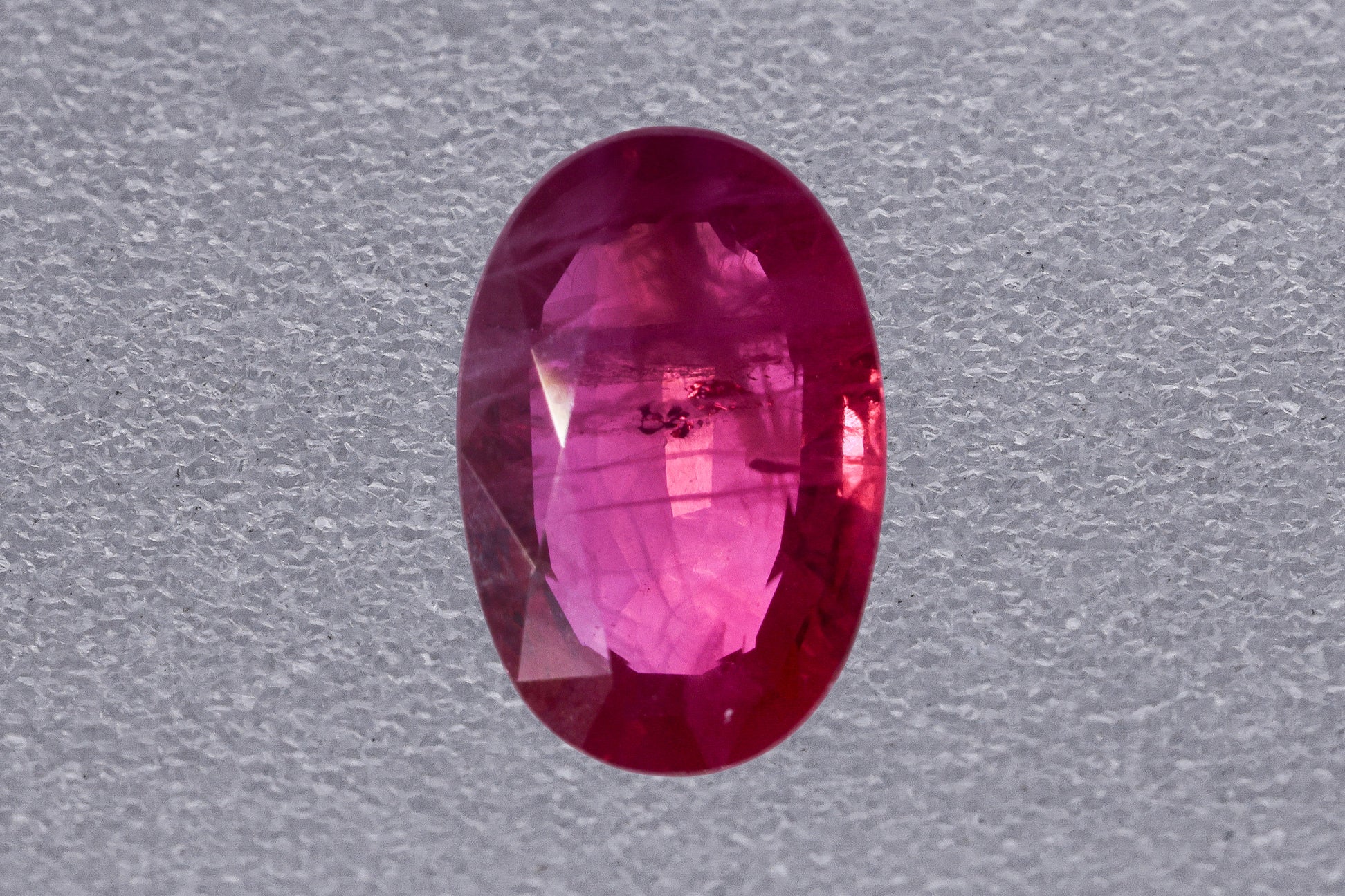 AN UNMOUNTED BURMESE RUBY