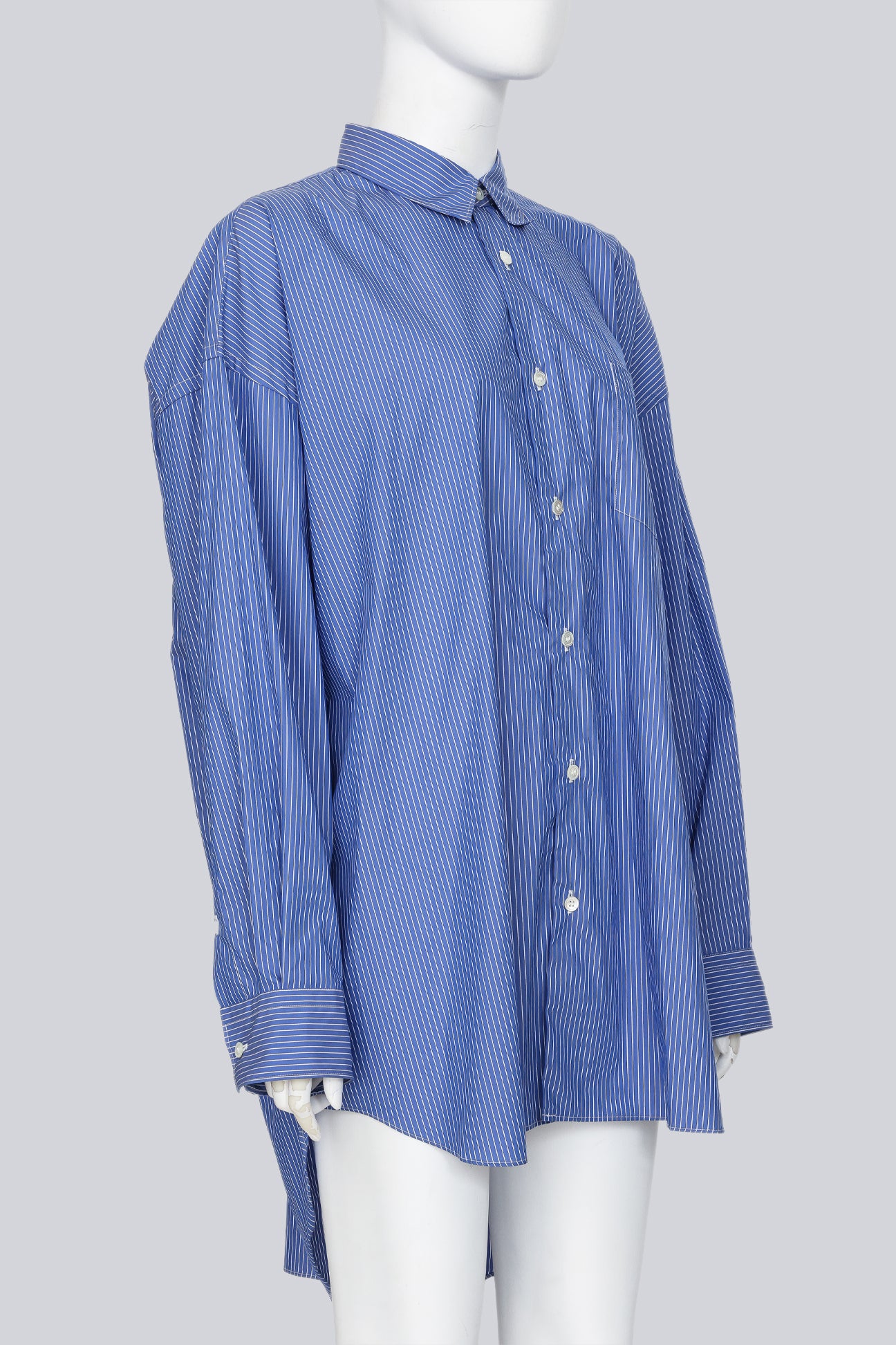 JUNYA WATANABE COMME DES GARÇONS - A 2017 BLUE AND WHITE STRIPED OVERSIZED SHIRT