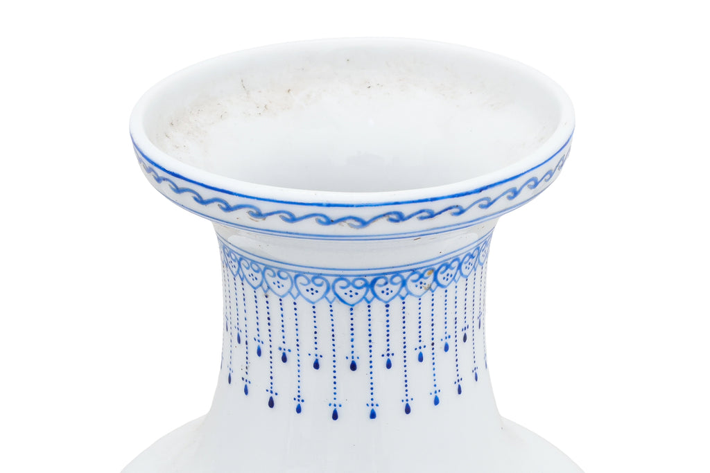 A PAIR OF WINTER SCENE DECORATED PORCELAIN VASES