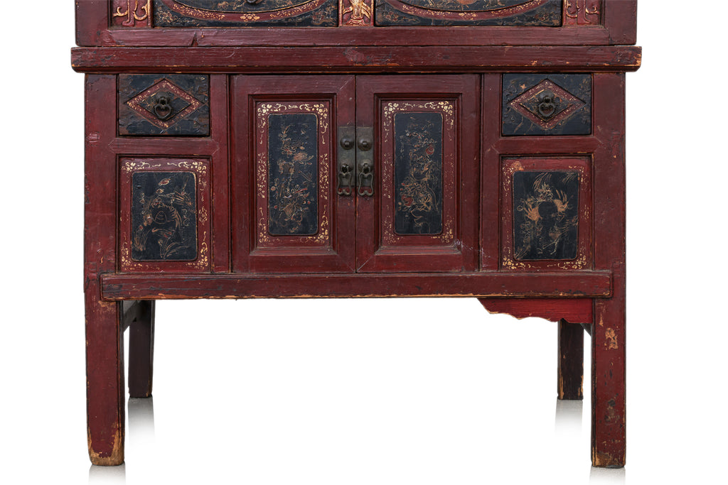A CHINESE RED LACQUERED AND GILT CABINET