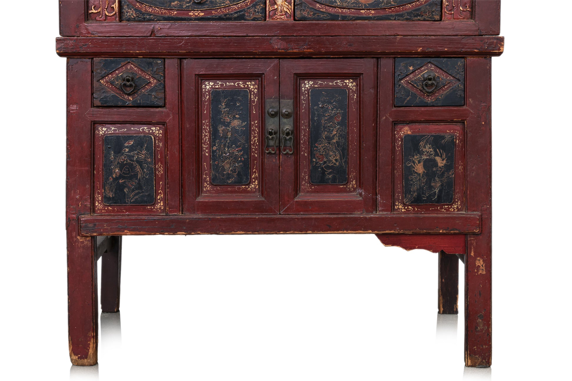 A CHINESE RED LACQUERED AND GILT CABINET