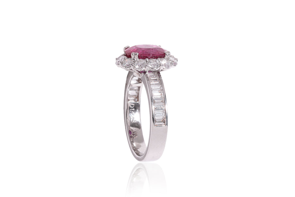 A BURMESE RUBY AND DIAMOND RING