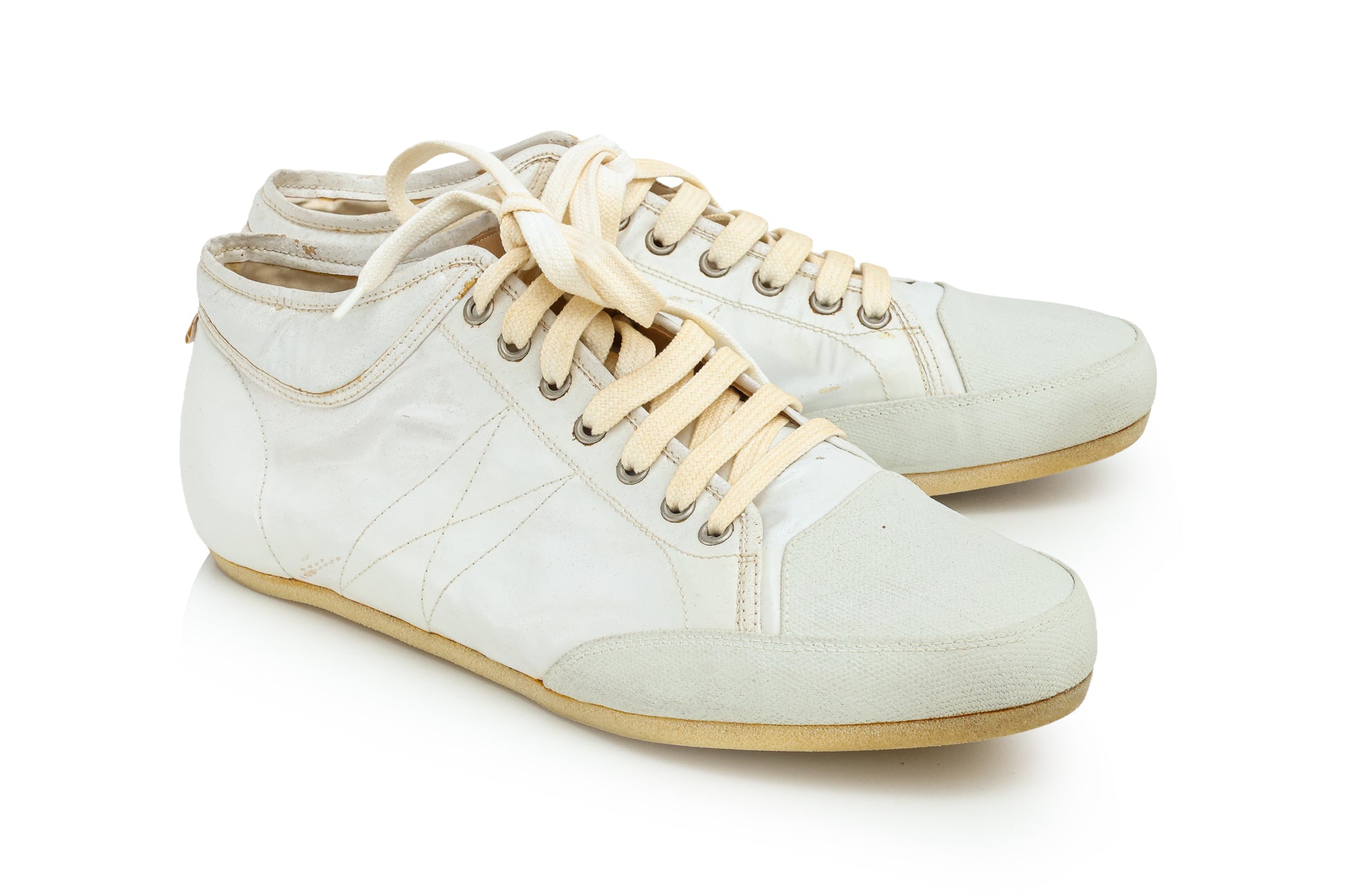 DRIES VAN NOTEN - A PAIR OF WHITE LEATHER TRAINERS