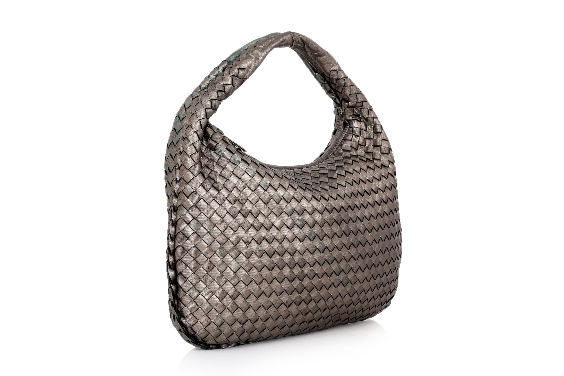 BOTTEGA VENETA – A TWO-TONE METALLIC INTRECCIATO LEATHER HOBO BAG