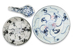 A GROUP OF BLUE AND WHITE BOWLS, JARS AND TEA CUPS
