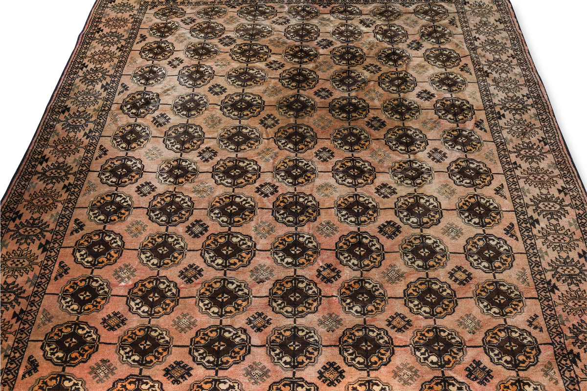 AN AFGHAN ELEPHANTS FOOT CARPET (302 X 193CM)