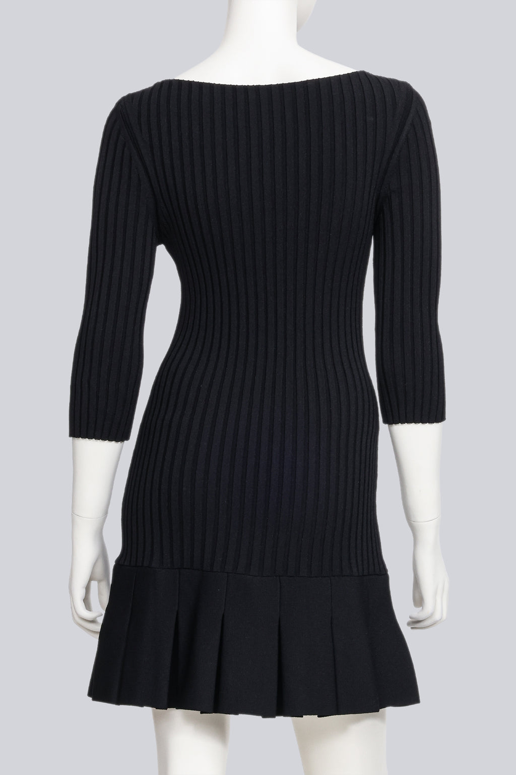 KHAITE - A BLACK RIBBED KNIT DRESS
