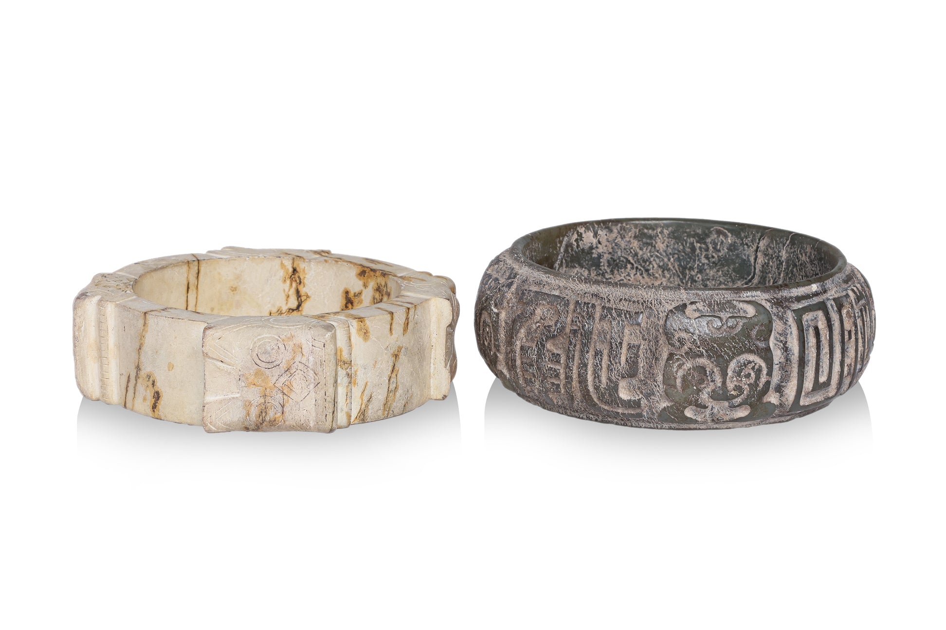 AN ARCHAISTIC JADE BANGLE AND CONG
