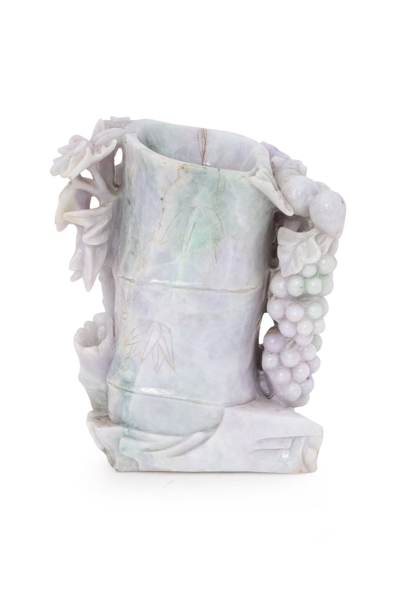 A JADEITE MODEL OF A BAMBOO WITH SQUIRRELS AND GRAPES