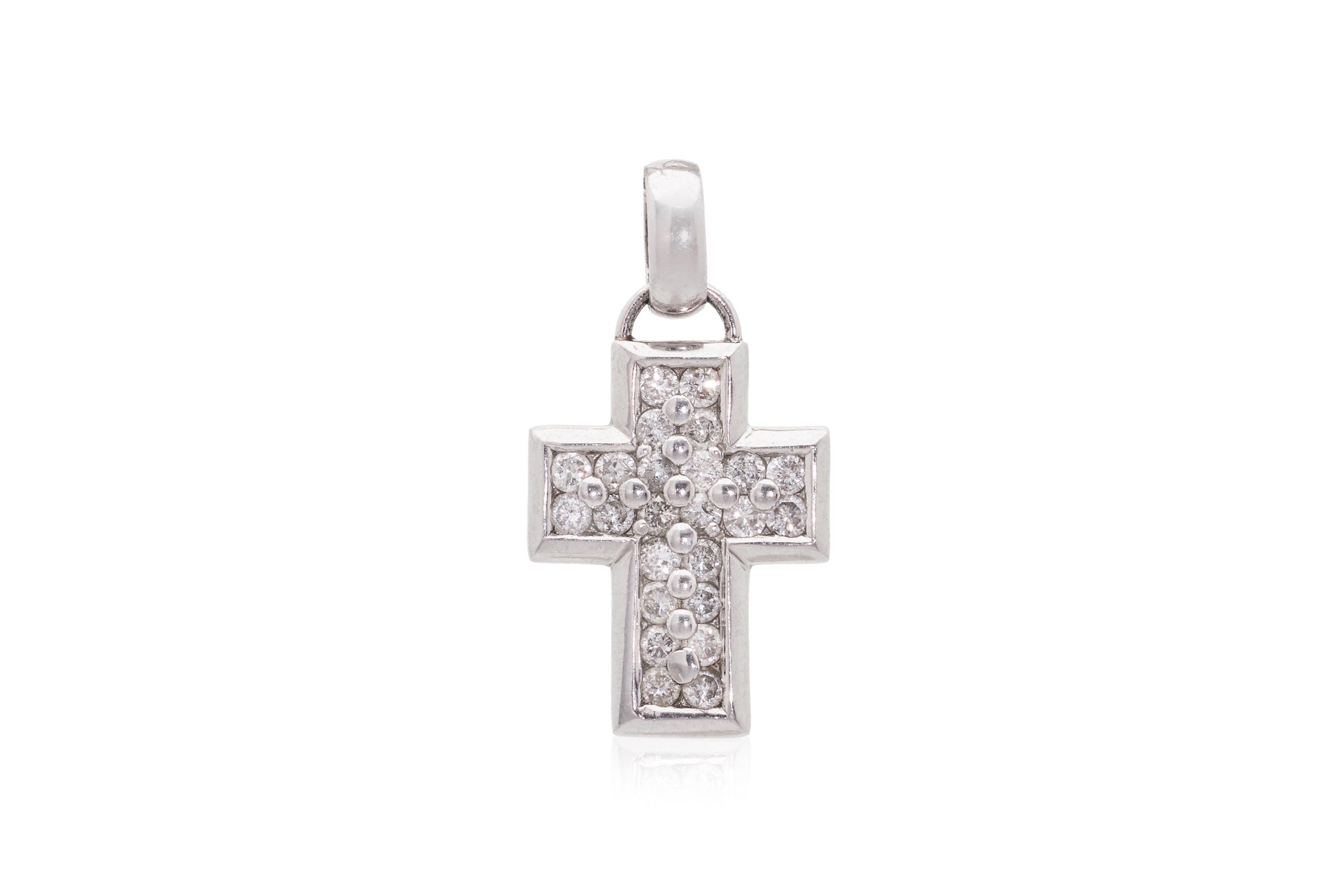 A DIAMOND 'CROSS' PENDANT