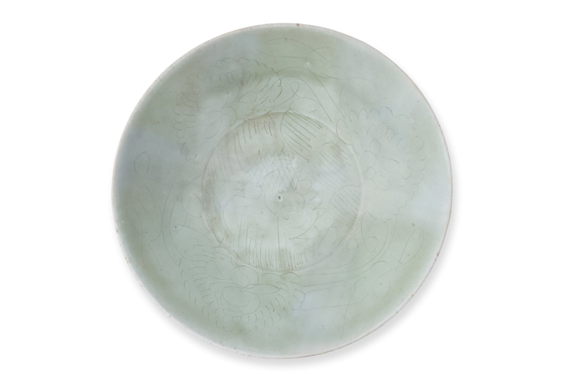 A GREEN GLAZED SWATOW DISH AND A POLYCHROME DISH TYPE DISHES