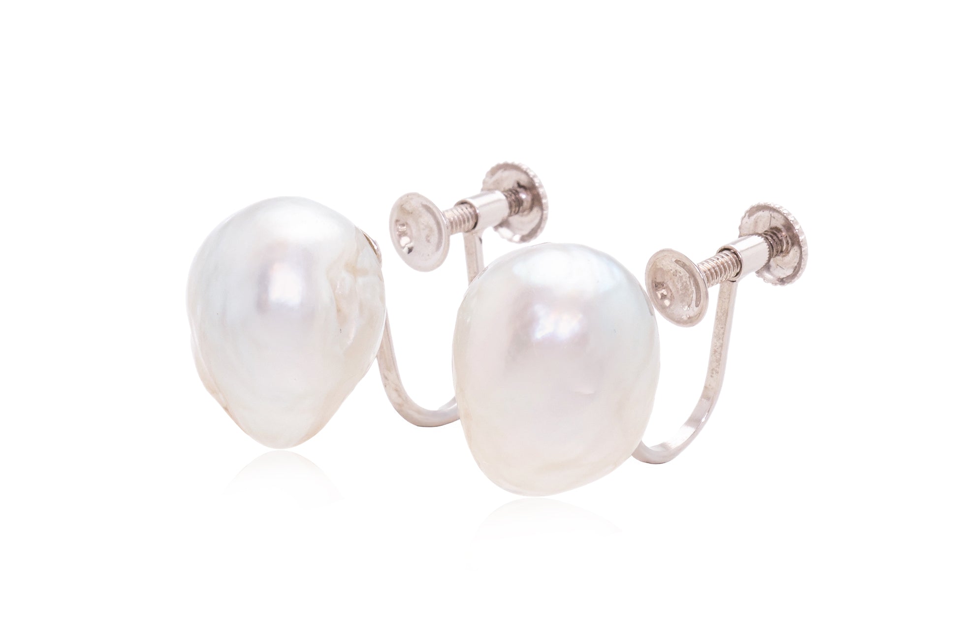 A PAIR OF BAROQUE CULTURED PEARL SCREW-ON EARRINGS