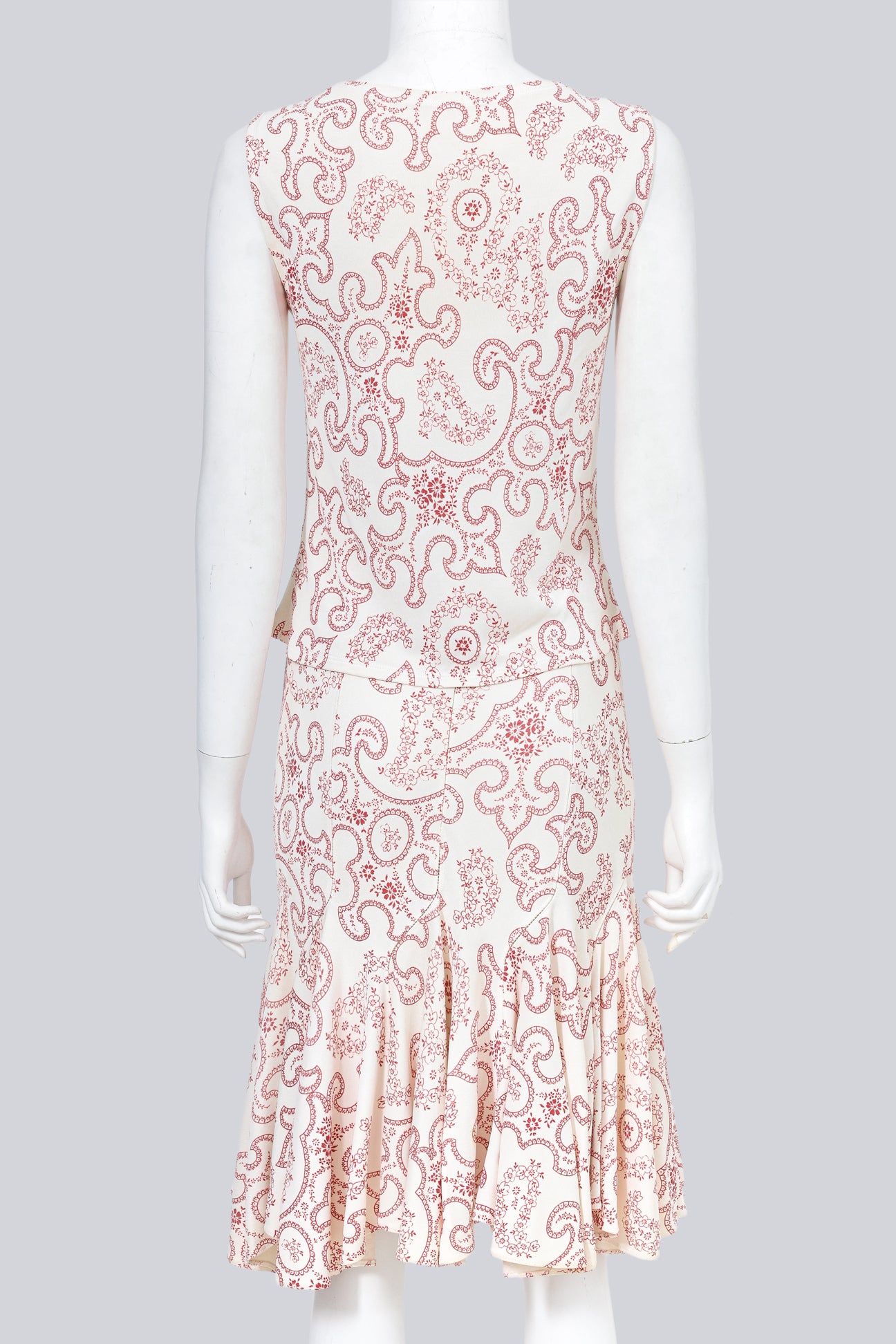 ALAIA - A RED AND WHITE PAISLEY SET