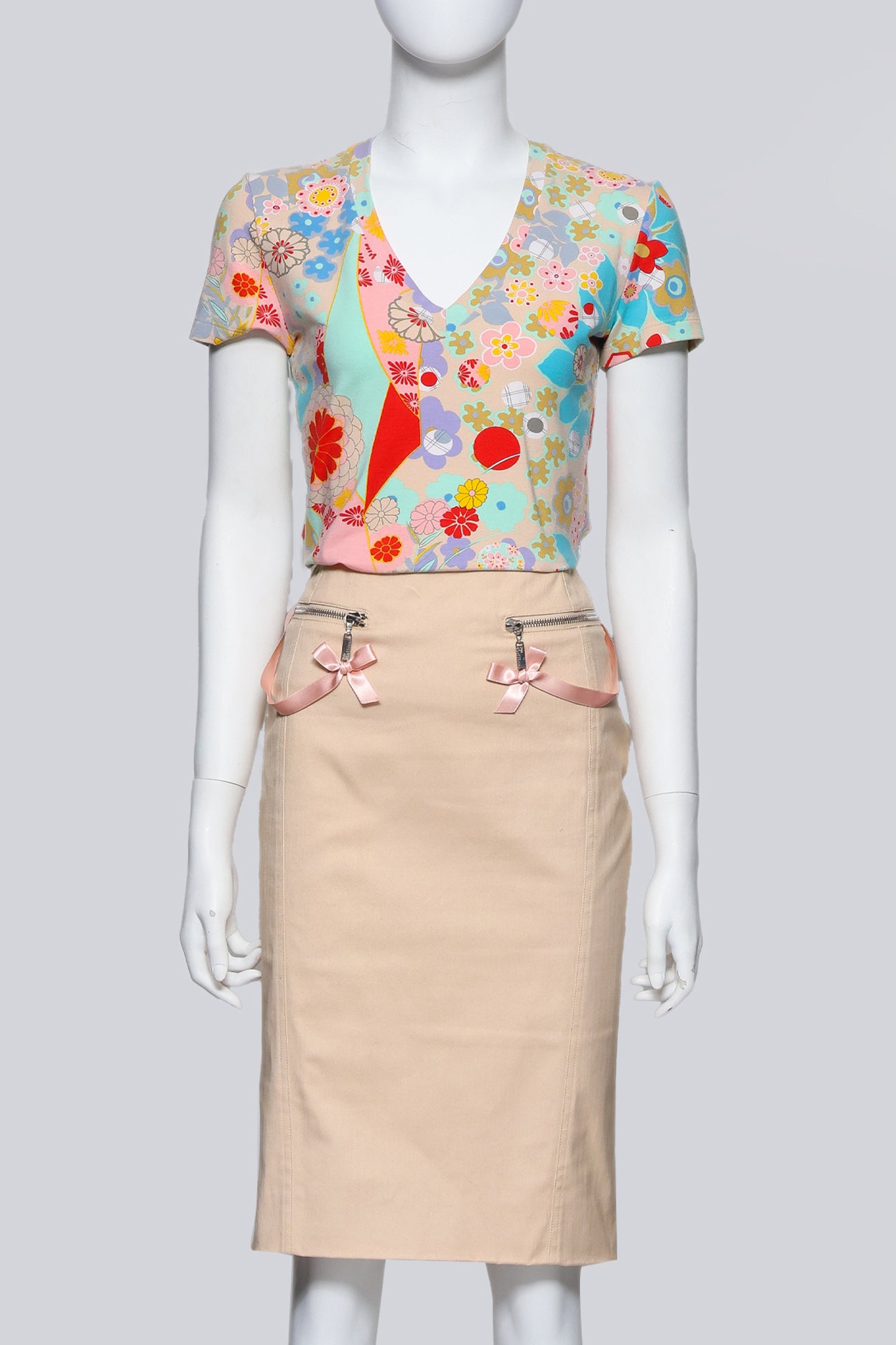 JOHN GALLIANO - A FLORAL SHIRT AND BEIGE SKIRT ENSEMBLE